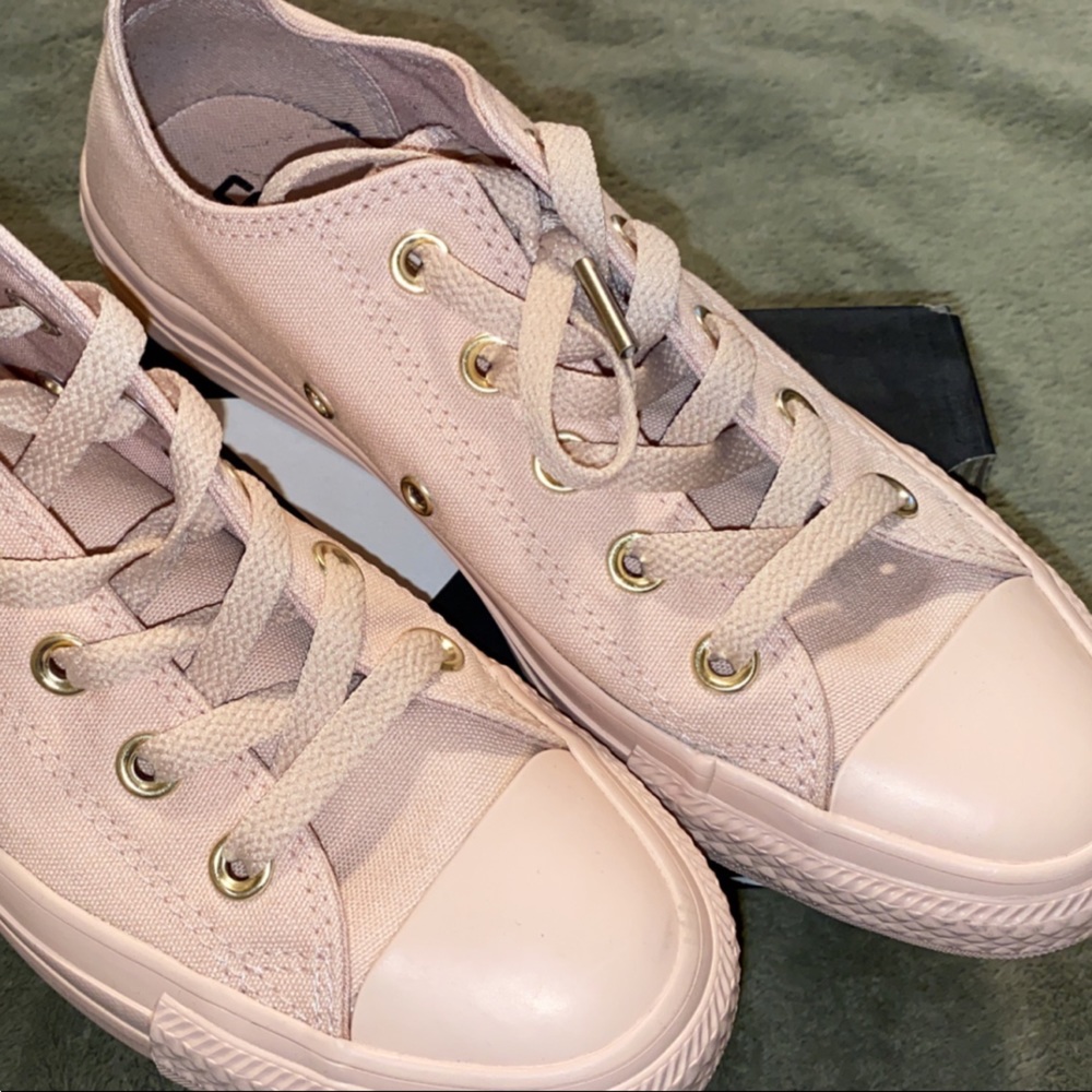 Converse - Picture 4 of 4